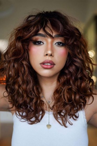 35 Low-Maintenance Soft Curly Bob Haircuts : Charming Chestnut Soft ...