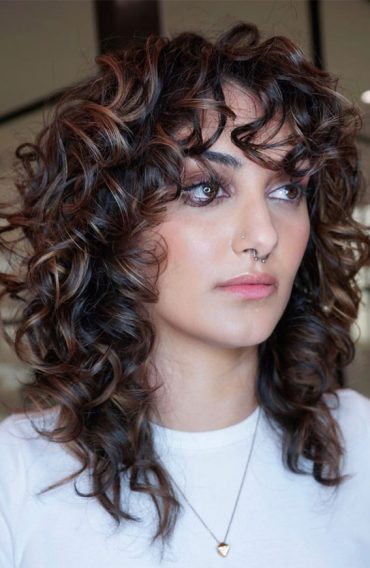 35 Low-Maintenance Soft Curly Bob Haircuts : Curly Shag Shoulder Length ...