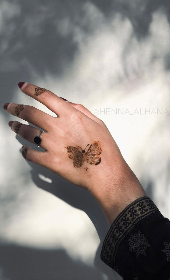 35 Beautiful Henna Design Ideas : Simply Gorgeous Butterfly