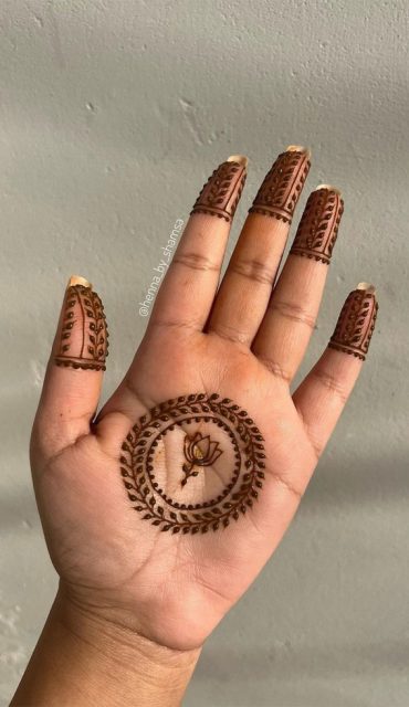 35 Beautiful Henna Design Ideas Circle Leaves On Palm