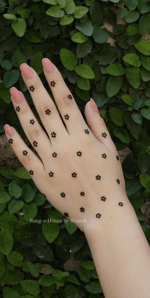 35 Beautiful Henna Design Ideas Ditty Flowers