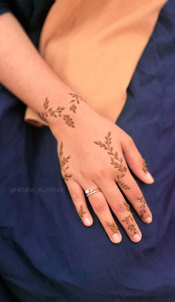 Woman Hand Showing Medium Finger Uphenna Tattoo High-Res Stock Photo -  Getty Images