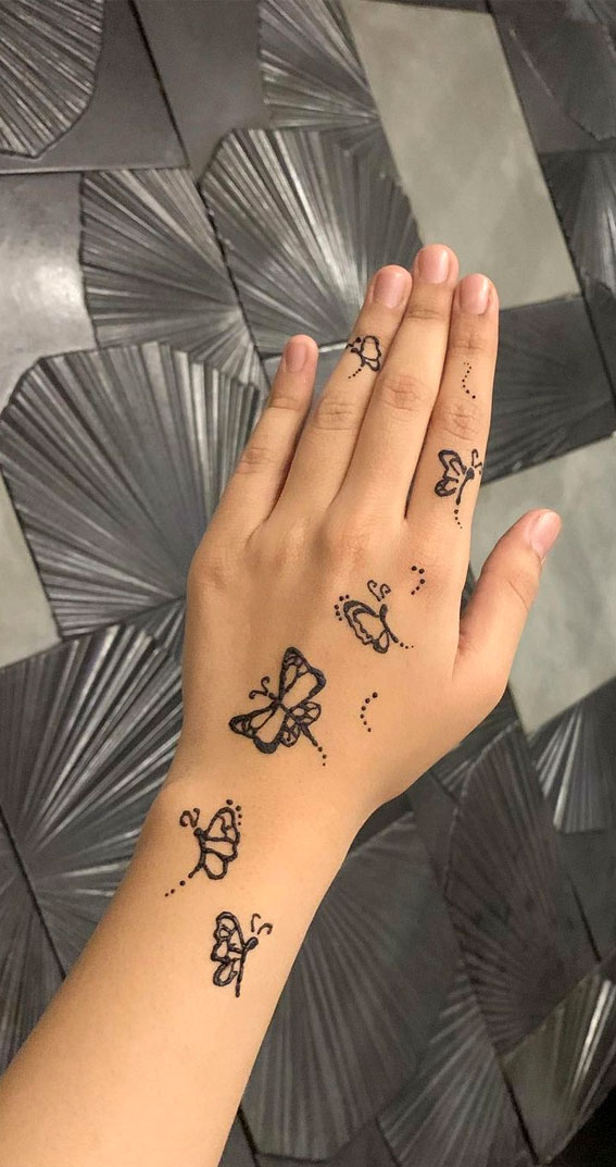 35 Beautiful Henna Design Ideas : Butterfly Henna