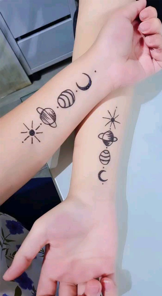 22 Henna Designs Inspired by the Night Sky : Planets
