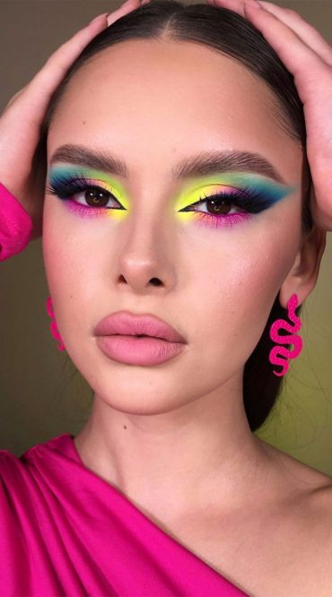 Bold and Bright Summer Makeup Vibrant & Daring : Fresh Summer Look