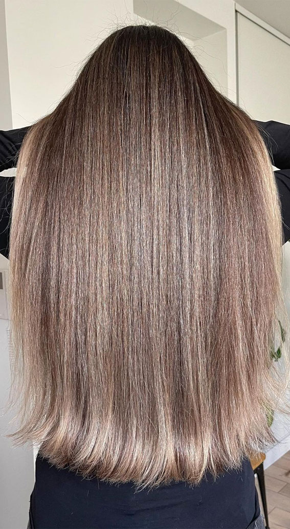 Refreshing Hair Color Ideas for the Sunny Season : Milk Chocolate with Subtle Blonde