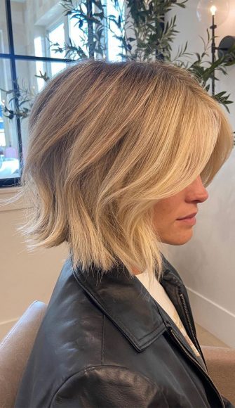 Refreshing Hair Color Ideas for the Sunny Season : Dirty Blonde Short ...