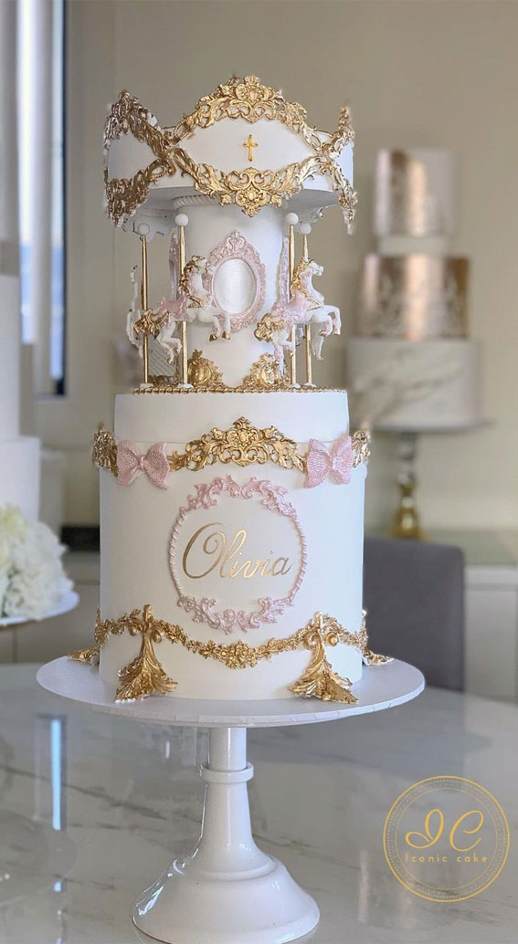 50 Birthday Cake Ideas to Mark Another Year of Joy : Carousel Cake