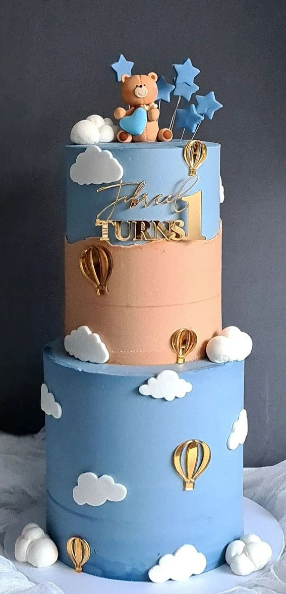 50 Birthday Cake Ideas to Mark Another Year of Joy : Two Tone First Birthday Cake