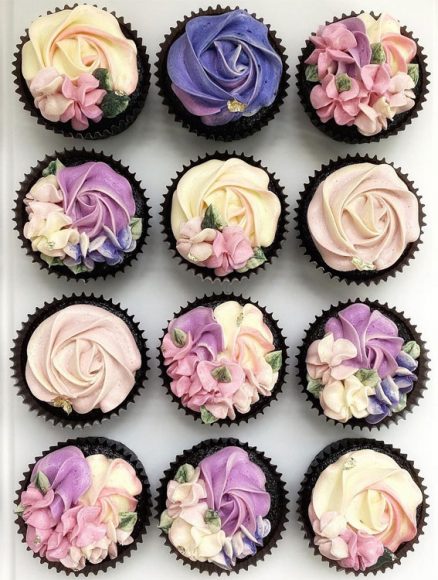 42 Heavenly Delights A Collection of Gourmet Cupcakes : Pink & Purple ...