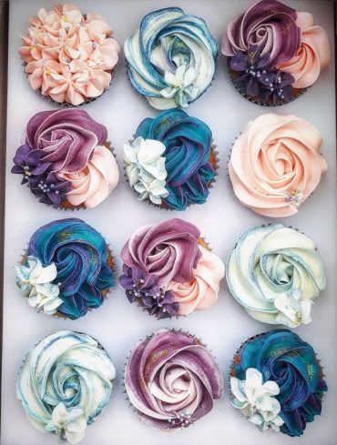 42 Heavenly Delights A Collection of Gourmet Cupcakes : Blue, Pink ...