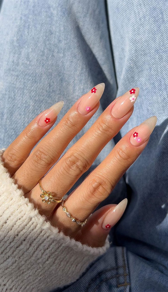 Bloom into Summer with Gorgeous Floral Nail Designs : Simple Nails with Flowers