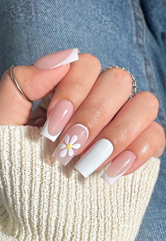 Bloom into Summer with Gorgeous Floral Nail Designs : Minimal & Pretty Nails