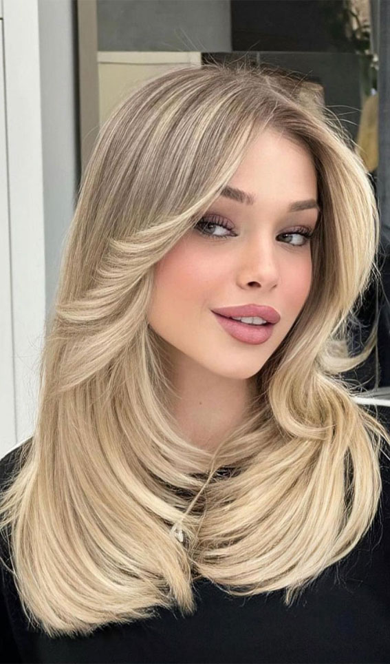 Romantic Hair Colour Ideas for Wedding-Day Glamour : Soft Ombre Vanilla Blonde