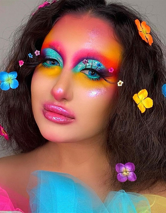25 Exotic Makeup Looks for a Summer Escape : Colourful Hibiscus Flowers
