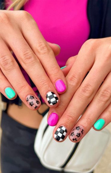 Celebrate Summer With These Cute Nail Art Designs Black Checker