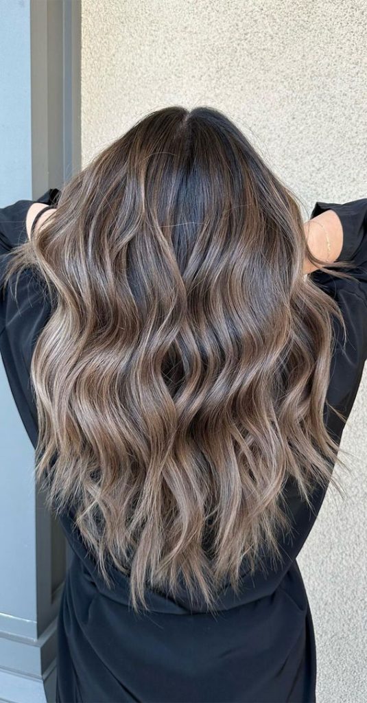 40 Subtle Hair Colour Ideas for a Sun-Kissed Glow : Mocha Ash Brown