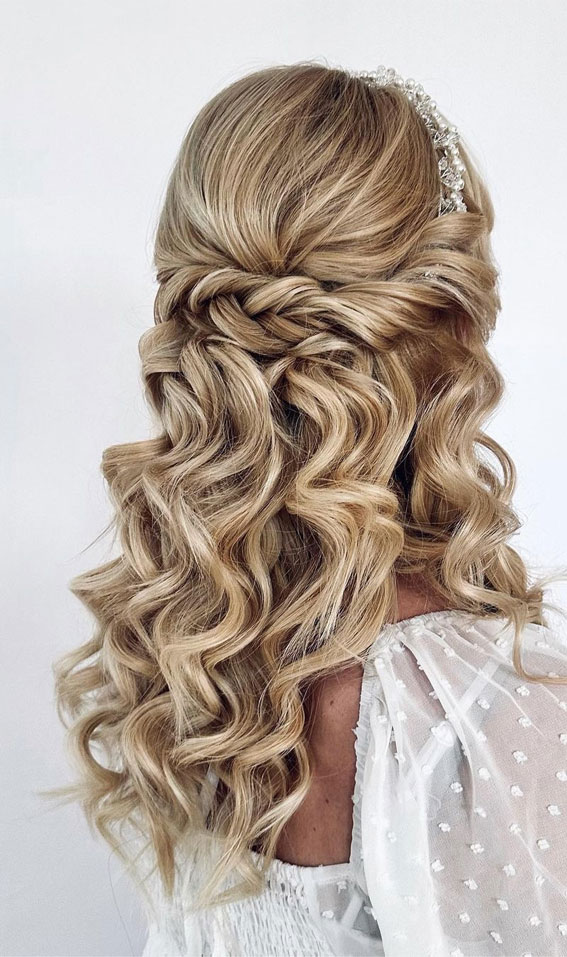 35 Enchanting Hairstyles for a Fairytale Wedding : Boho Subtle Braided Half Up