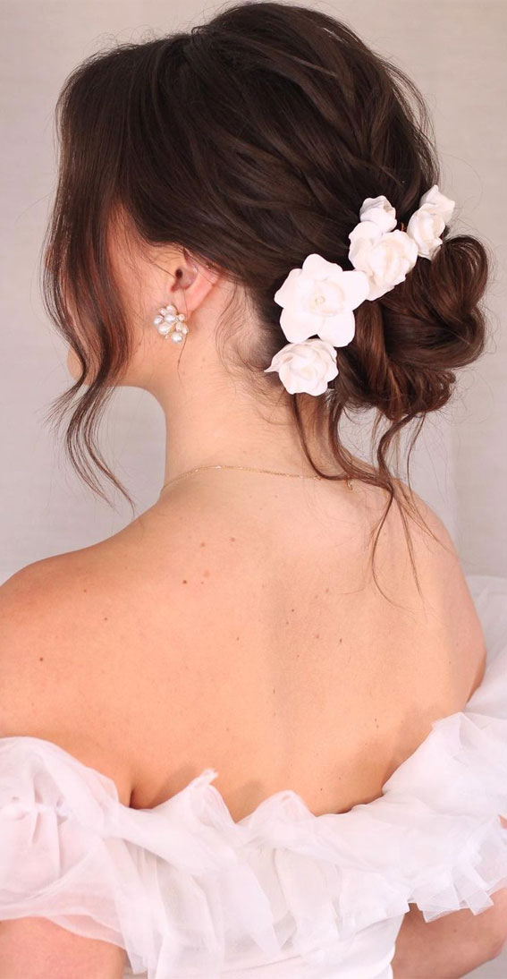 35 Enchanting Hairstyles for a Fairytale Wedding : Dreamy Ethereal Updo