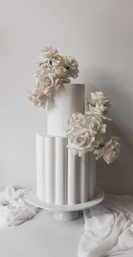 40 Eternal Elegance Wedding Cake Ideas : Scallop Pattern & Rose White Cake