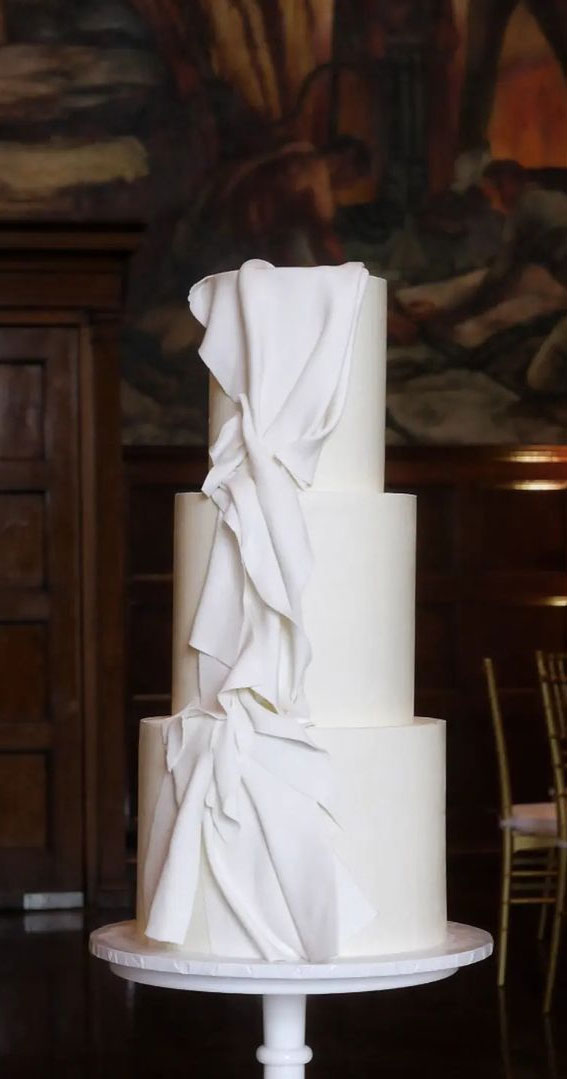 40 Eternal Elegance Wedding Cake Ideas : Minimalistic clean line cake