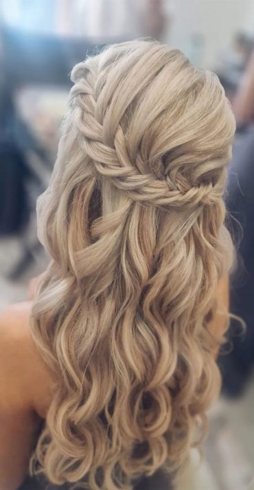 27 Effortlessly Beautiful Hairstyles for a Bohemian Wedding : Fishtail ...