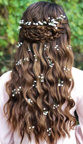 27 Effortlessly Beautiful Hairstyles for a Bohemian Wedding : Braids ...