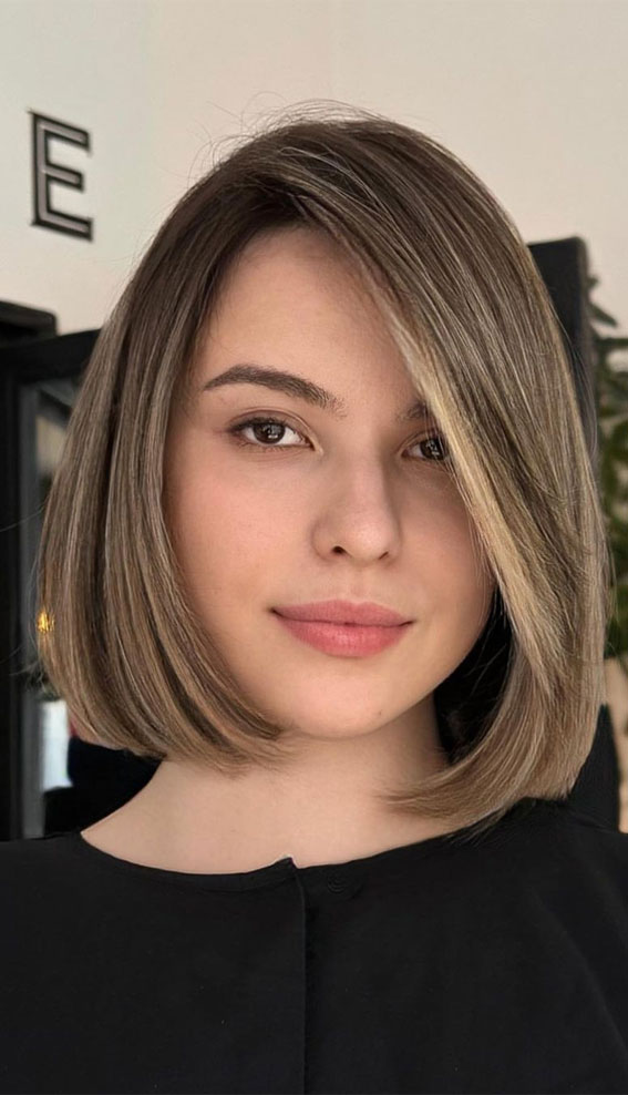 45 Versatile Bob Haircuts for Every Occasion : Side Part Chin Length Bob
