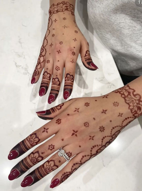 Intricate Henna Designs for Special Occasions : Henna Inspired by Gloves