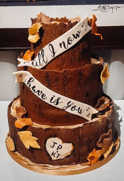 Woodland Inspired Wedding Cake Ideas Rustic Autumnal Cake 