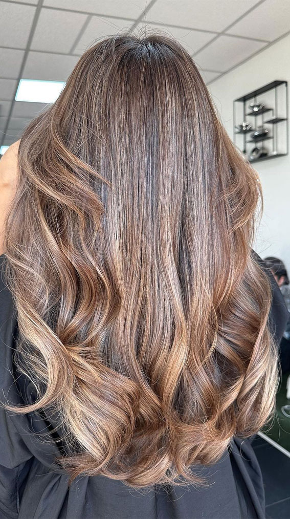 42 Breathtaking Balayage Hair Ideas : Layered Golden Brown