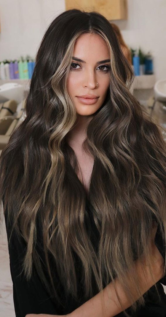 42 Breathtaking Balayage Hair Ideas : Rich Brunette with Moneypieces