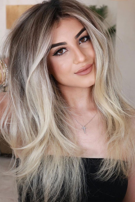 42 Breathtaking Balayage Hair Ideas : Beige Vanilla Blonde Layered Haircut