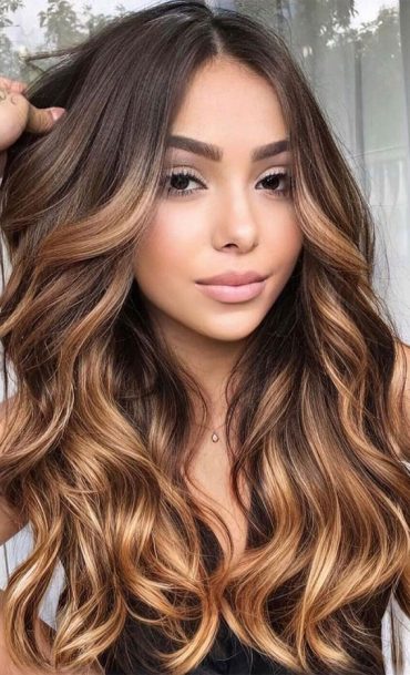 42 Breathtaking Balayage Hair Ideas : Golden Salted Caramel Brown Balayage