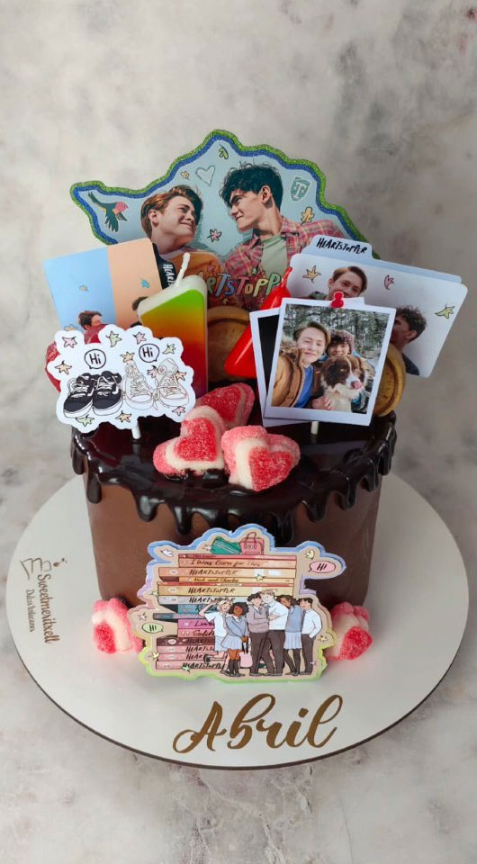 30+ Heartstopper Themed Cake Ideas : Nutella & Chocolate Heartstopper Cake