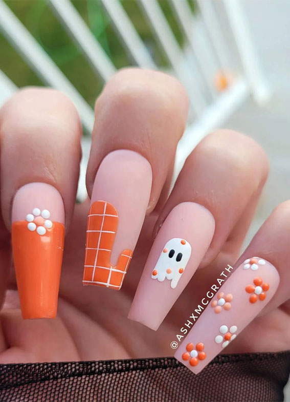 Dazzling Halloween Nails that Turn Heads : Retro Ghostie Coffin-Shaped Nails