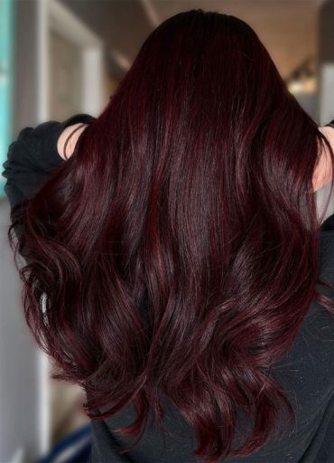 50 Cozy Fall Hair Colour Ideas for a Stylish Season : Dark Burgundy ...