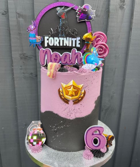 Fortnite Cake Ideas To Inspire You Two Toned Black And Pink Fortnite Cake 6323