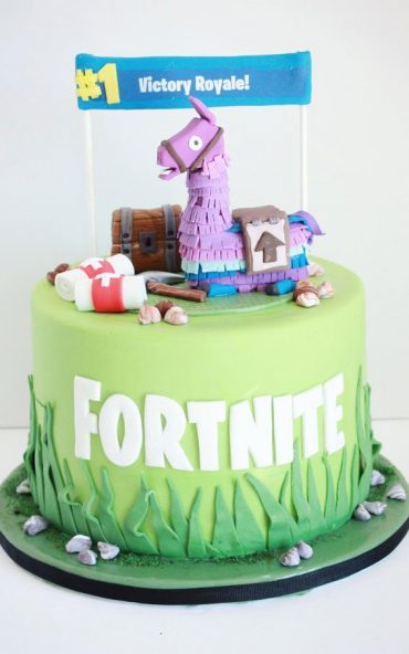 Fortnite Cake Ideas To Inspire You Light Green Victory Royale Fortnite Cake 5645