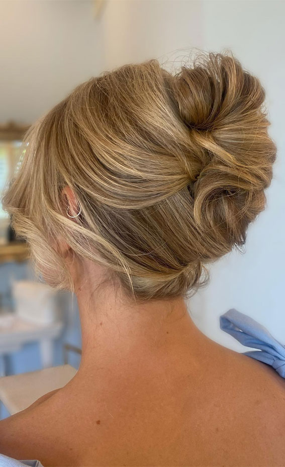 Chic Updos To Elevate Your Hair Game : Tousled French Twist