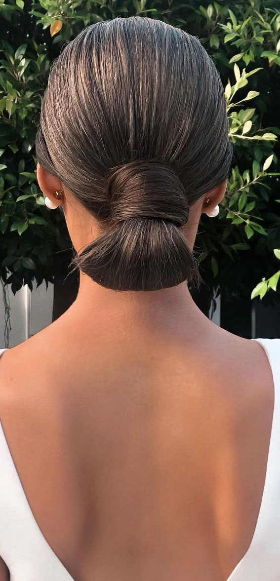 chic updos, updos, updo hairstyle, cute updo, simple updo, chignon, high updo, wedding upstyle, french twist, 90s high updo, sleek low bun