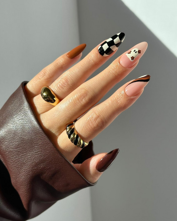 40 Wickedly Halloween Nail Art Ideas : Groovy Halloween Nails