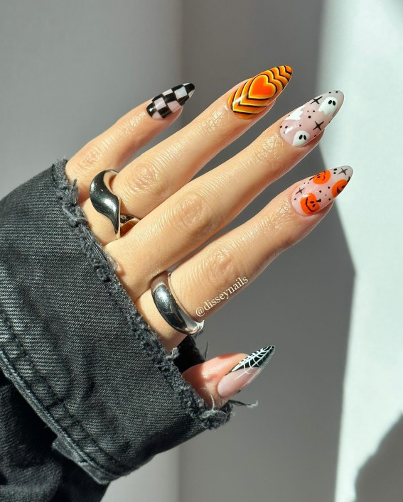 40 Wickedly Halloween Nail Art Ideas : Pick n Mix Halloween Nails