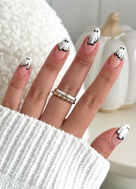 Dazzling Halloween Nails that Turn Heads : Ghostie Tip Nails