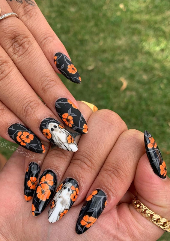 Halloween Nails, Halloween Nail Art, Halloween Nail Art Ideas, Halloween nails pink, Simple Halloween nails, Halloween nails aesthetic, Halloween nails simple