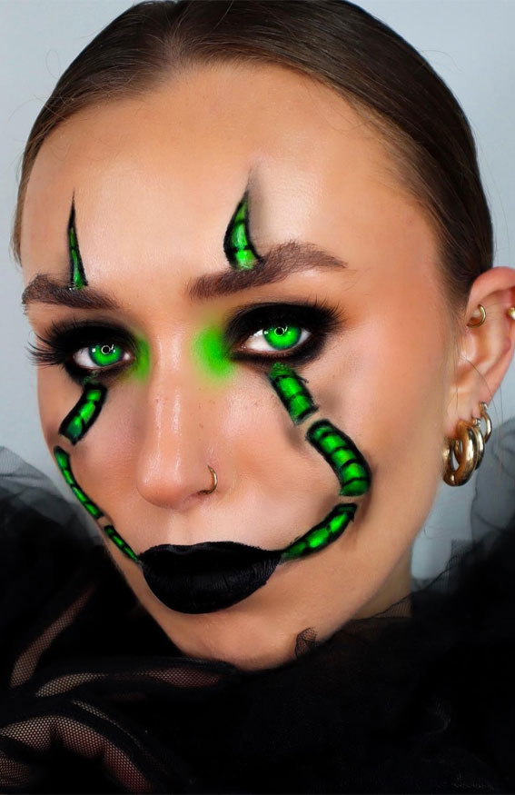 40+ Spooky Halloween Makeup Transformation Ideas : Neon Green