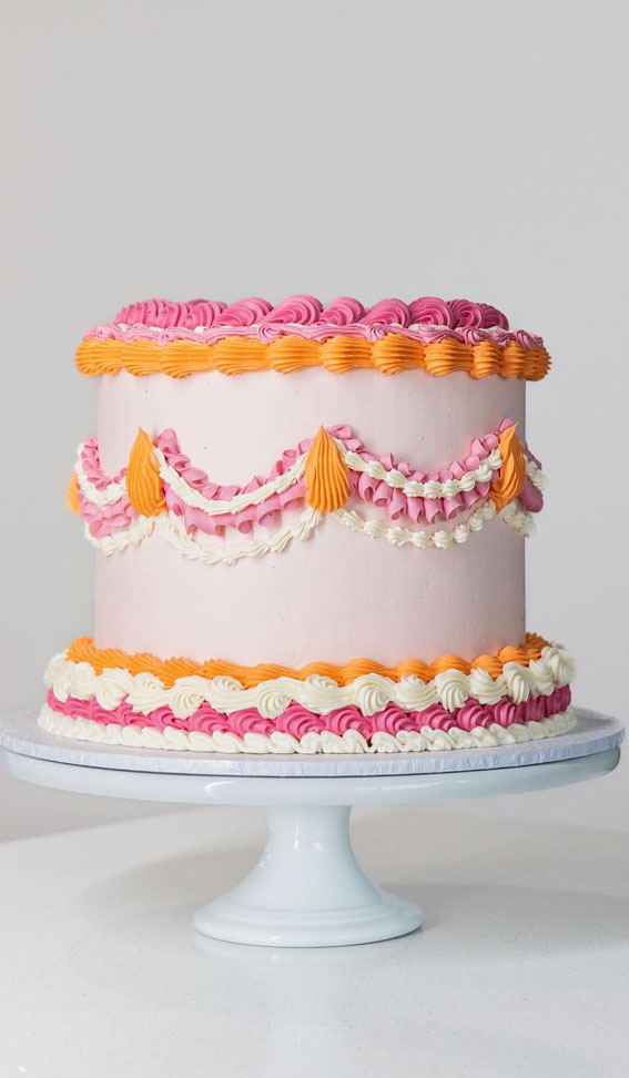 50 Lambeth Cake Ideas for Masterful Cake Decorating : Dreamy Three-Toned Pretty Cake