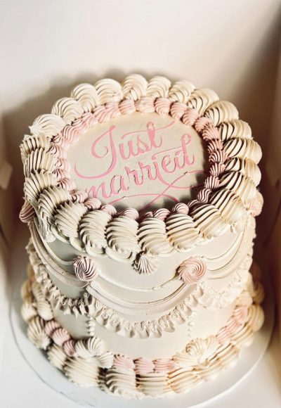 50 Lambeth Cake Ideas For Masterful Cake Decorating Just Married