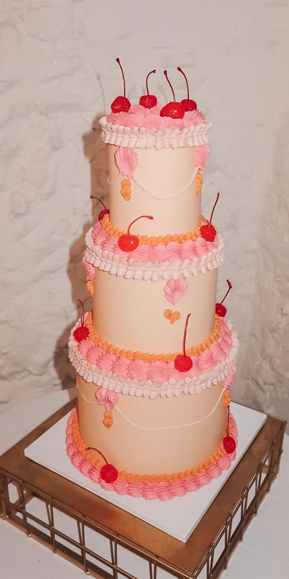 50 Lambeth Cake Ideas for Masterful Cake Decorating : Romantic Three-Tiered Wedding Cake