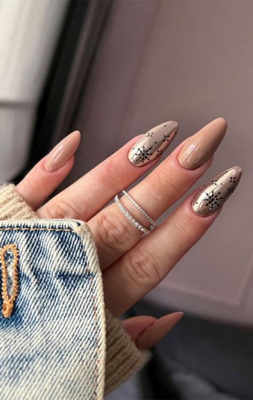 Magical Christmas Nail Art Inspirations Light Brown And Chrome Nails